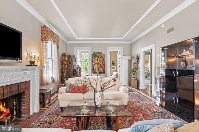 122 KING ST, Beverly, NJ 08010