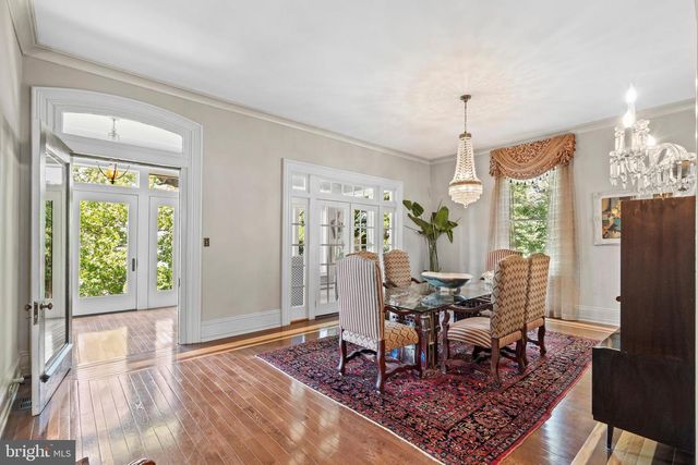 122 KING ST, Beverly, NJ 08010