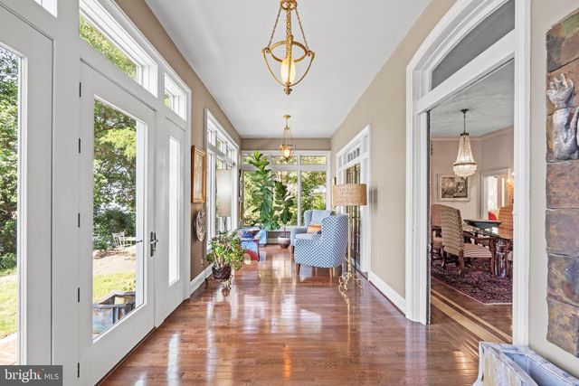 122 KING ST, Beverly, NJ 08010