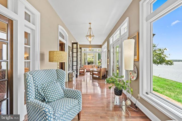 122 KING ST, Beverly, NJ 08010