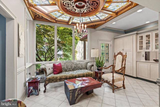 122 KING ST, Beverly, NJ 08010