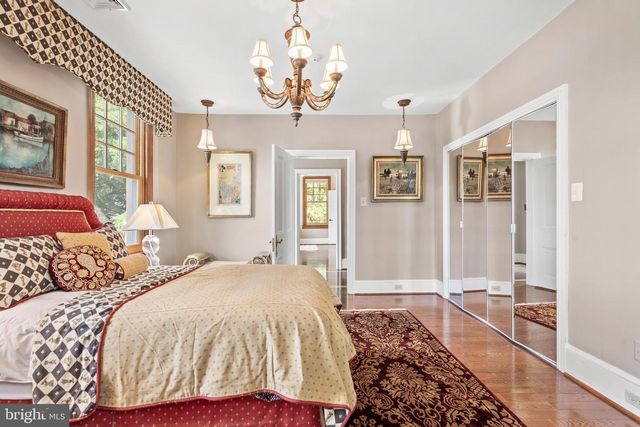 122 KING ST, Beverly, NJ 08010