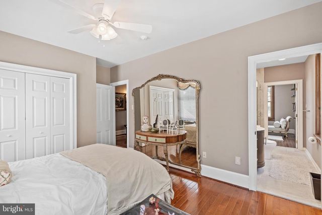 122 KING ST, Beverly, NJ 08010