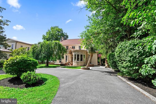 122 KING ST, Beverly, NJ 08010