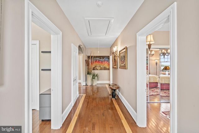 122 KING ST, Beverly, NJ 08010