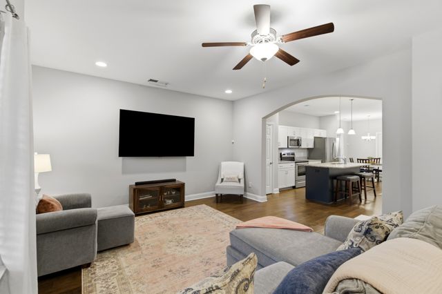 227 Claremont Ct, Gallatin, TN 37066