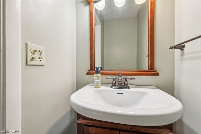 7044 Teal Cove, Concord Twp, OH 44077