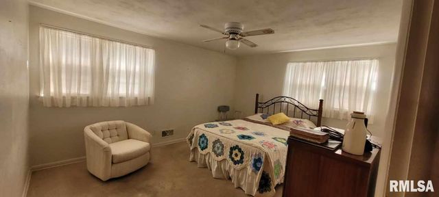 3221 PEACH Street, Mt Vernon, IL 62864