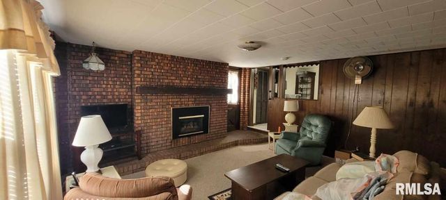 3221 PEACH Street, Mt Vernon, IL 62864