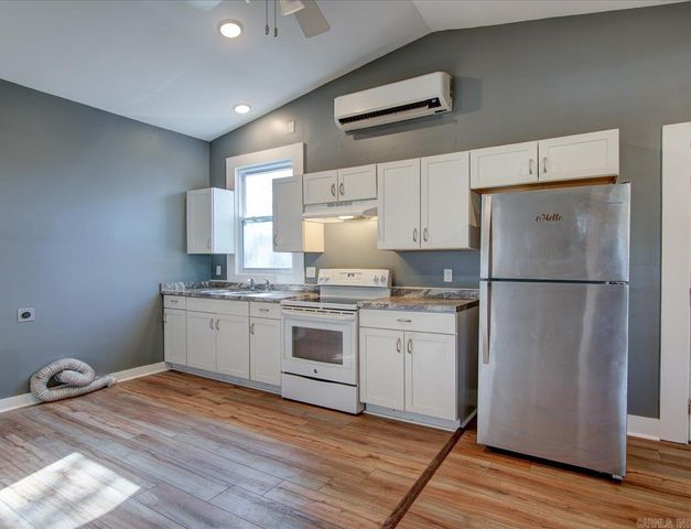 175 Crest St, Hot Springs, AR 71901