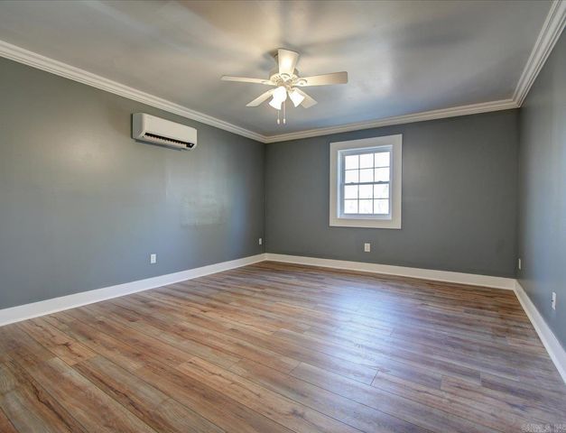 175 Crest St, Hot Springs, AR 71901