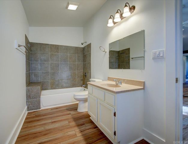 175 Crest St, Hot Springs, AR 71901