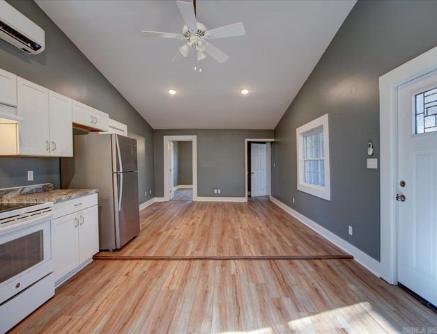 175 Crest St, Hot Springs, AR 71901