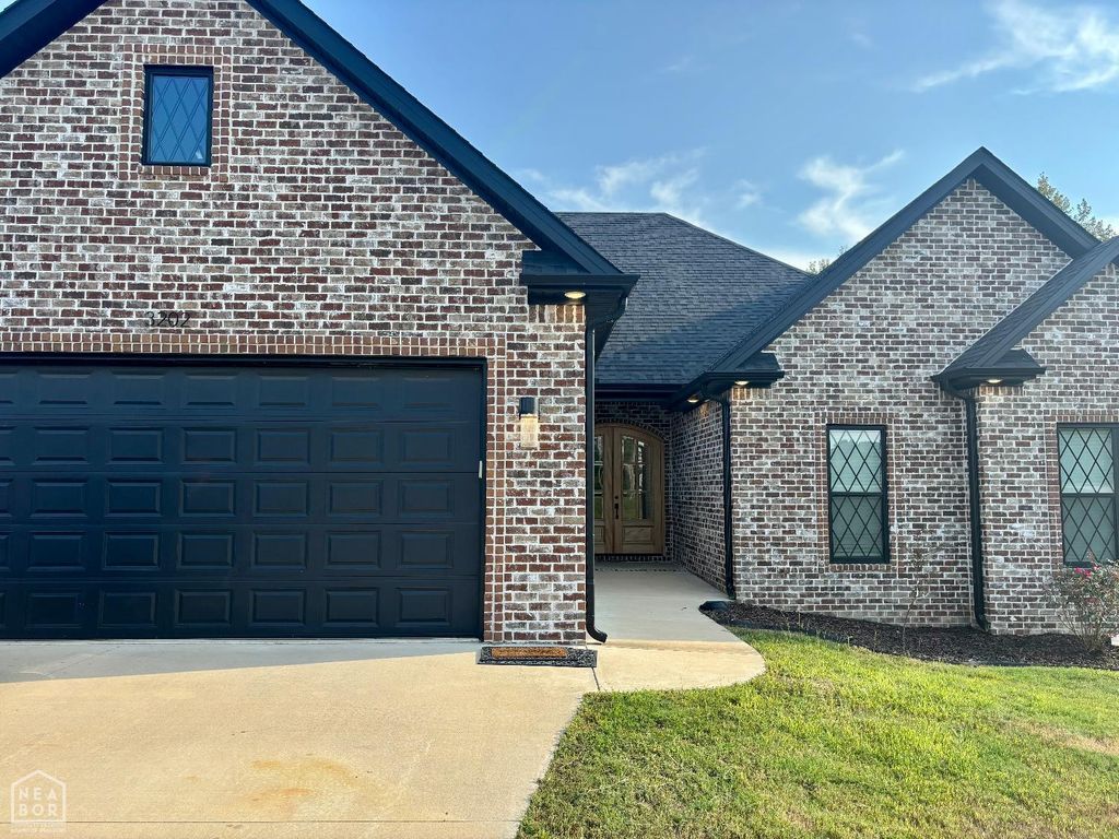 3202 Fairview Road, Paragould, AR 72450