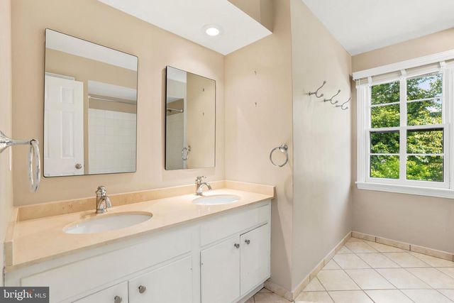 119 WOODS LN, Wayne, PA 19087