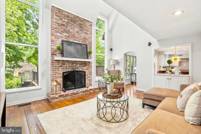 119 WOODS LN, Wayne, PA 19087