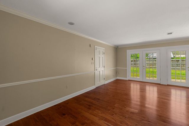 207 Comanche Dr., Hattiesburg, MS 39402
