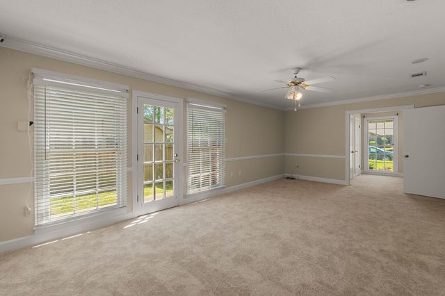 207 Comanche Dr., Hattiesburg, MS 39402
