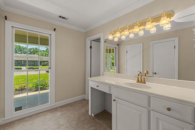 207 Comanche Dr., Hattiesburg, MS 39402
