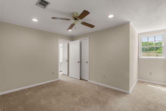 207 Comanche Dr., Hattiesburg, MS 39402