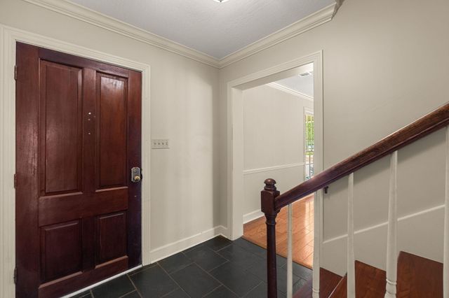 207 Comanche Dr., Hattiesburg, MS 39402