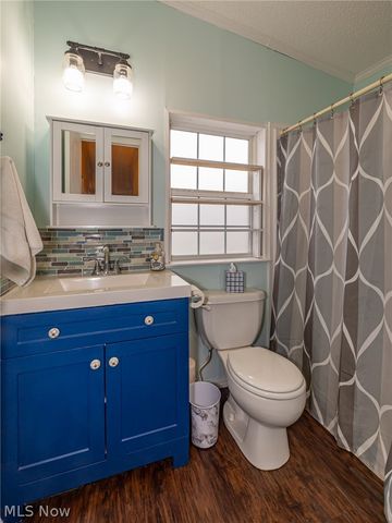 140 Luxor Lane, Amherst, OH 44001