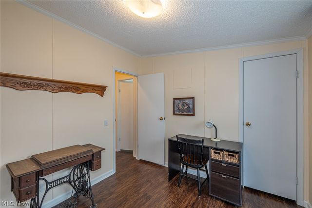 140 Luxor Lane, Amherst, OH 44001