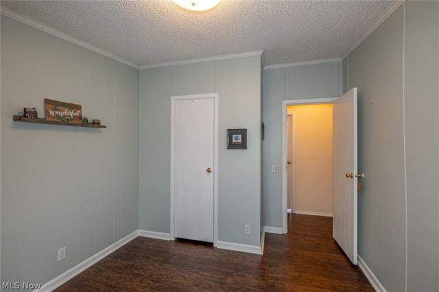 140 Luxor Lane, Amherst, OH 44001