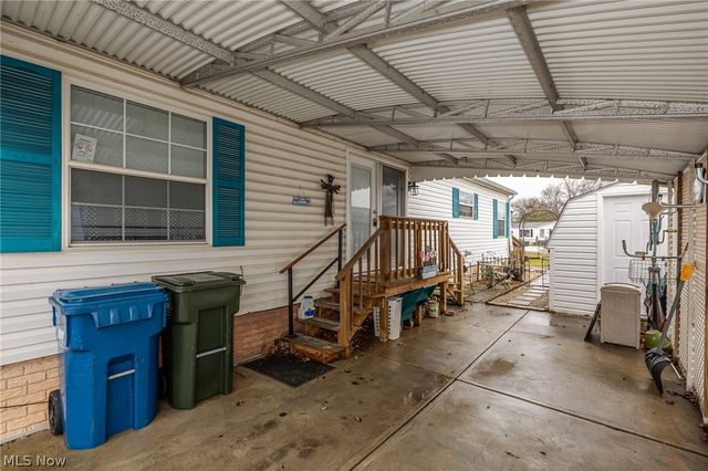 140 Luxor Lane, Amherst, OH 44001