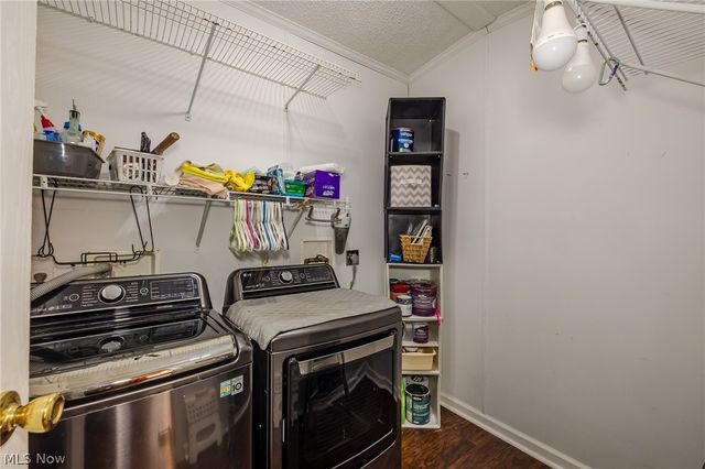 140 Luxor Lane, Amherst, OH 44001