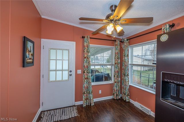 140 Luxor Lane, Amherst, OH 44001