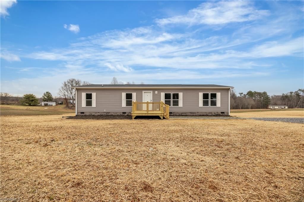 549 Mt Wesley Church Road, Hiddenite, NC 28636