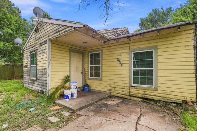 6226 Sherwood Drive, Houston, TX 77021