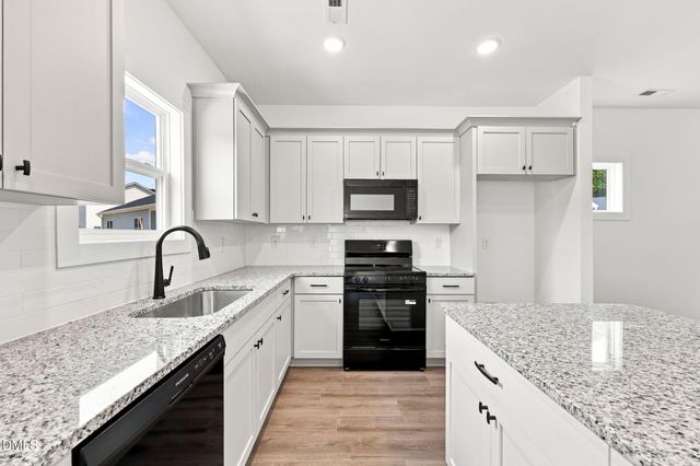 16 Loganberry Avenue, Bunnlevel, NC 28323