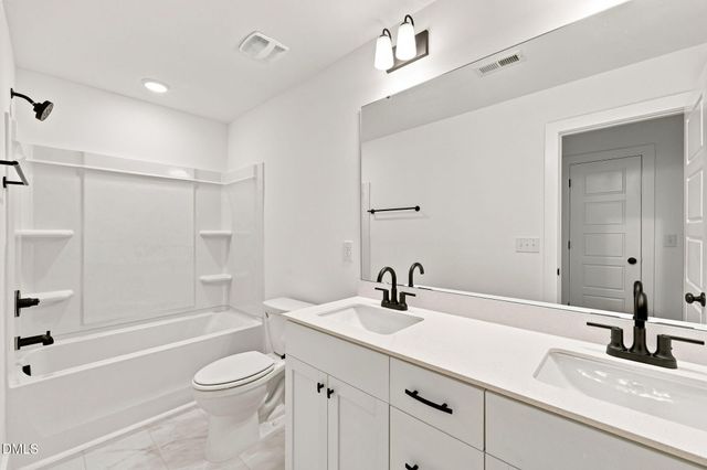 16 Loganberry Avenue, Bunnlevel, NC 28323
