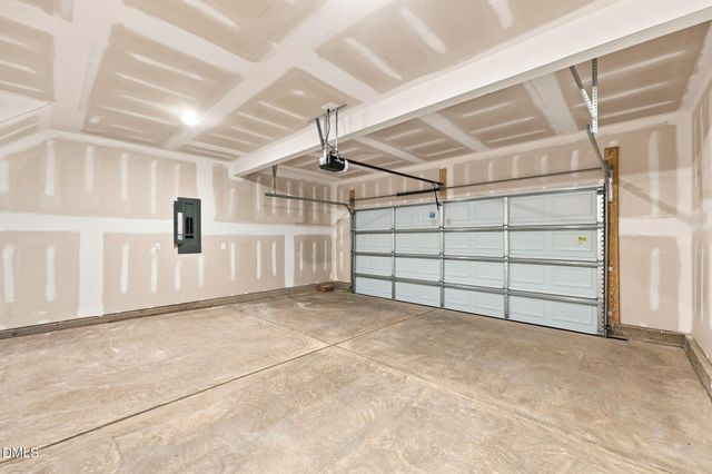 16 Loganberry Avenue, Bunnlevel, NC 28323