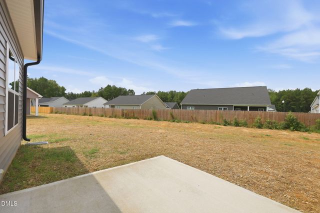 16 Loganberry Avenue, Bunnlevel, NC 28323
