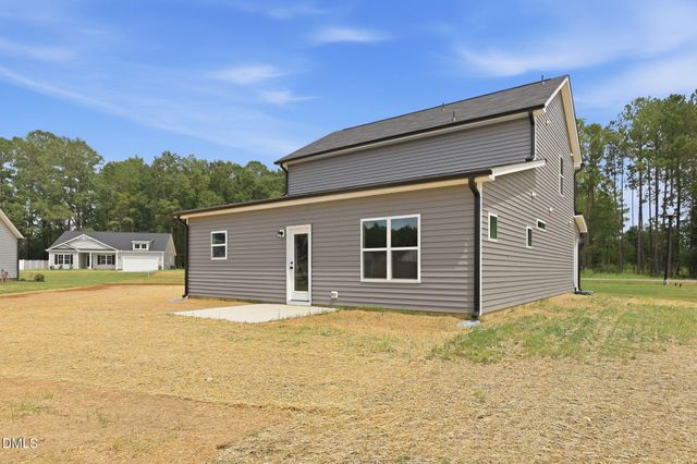 16 Loganberry Avenue, Bunnlevel, NC 28323