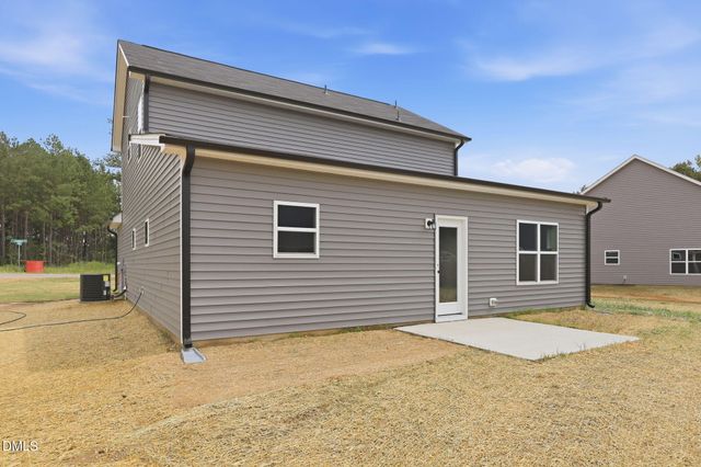 16 Loganberry Avenue, Bunnlevel, NC 28323