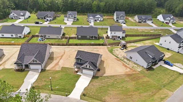 16 Loganberry Avenue, Bunnlevel, NC 28323