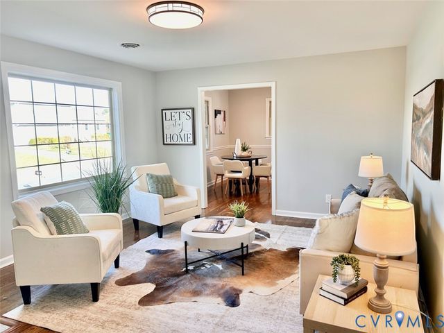 1107 Pleasant Dale Ave, Colonial Heights, VA 23834