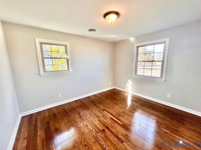 1107 Pleasant Dale Ave, Colonial Heights, VA 23834