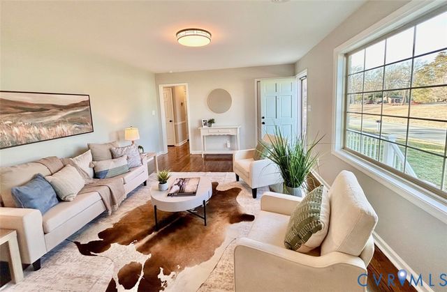 1107 Pleasant Dale Ave, Colonial Heights, VA 23834