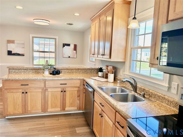 1107 Pleasant Dale Ave, Colonial Heights, VA 23834