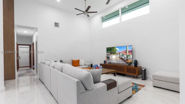 1861 W Eagle Trace Blvd W, Coral Springs, FL 33071