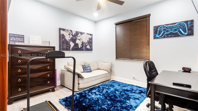 1861 W Eagle Trace Blvd W, Coral Springs, FL 33071