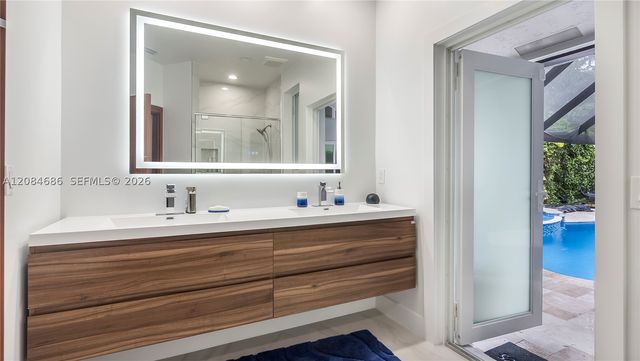 1861 W Eagle Trace Blvd W, Coral Springs, FL 33071