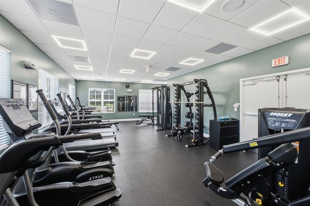 1861 W Eagle Trace Blvd W, Coral Springs, FL 33071