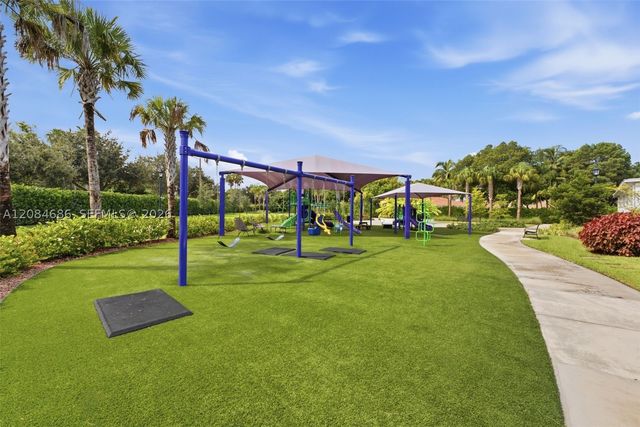 1861 W Eagle Trace Blvd W, Coral Springs, FL 33071