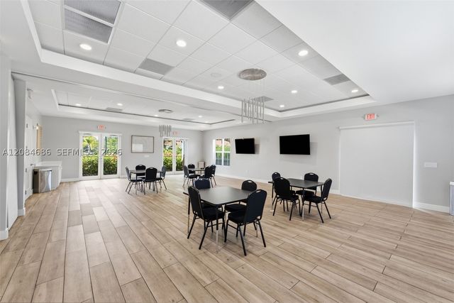 1861 W Eagle Trace Blvd W, Coral Springs, FL 33071
